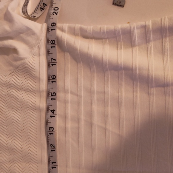 White House black market off white half sleeve, textured tunic length size Large - Picture 4 of 6